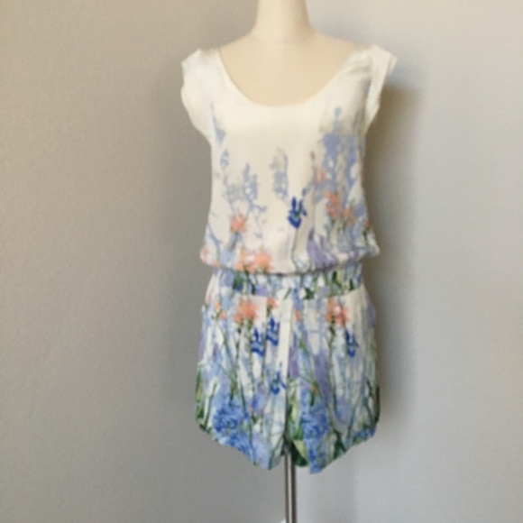 Cynthia Steffe Dresses & Skirts - Cynthia Steffe Silk Dress